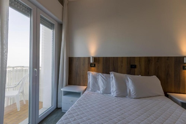 Hotel Centrale FRONTEMARE image 24