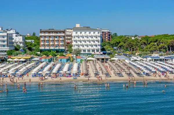 Hotel Centrale FRONTEMARE 6