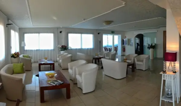 Hotel Centrale FRONTEMARE 8