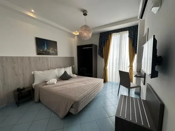 Hotel Centrale FRONTEMARE 4